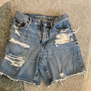 American Eagle Size 0 90’s Baggy Short